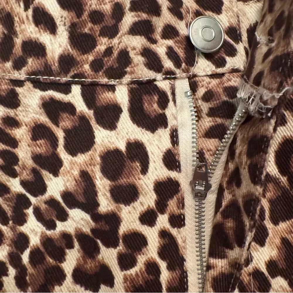 NWT Ultra Flirt Twill Mini Skirt Leopard Print Size Large